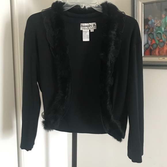 Fashionable Shrug - Picture 1 of 3